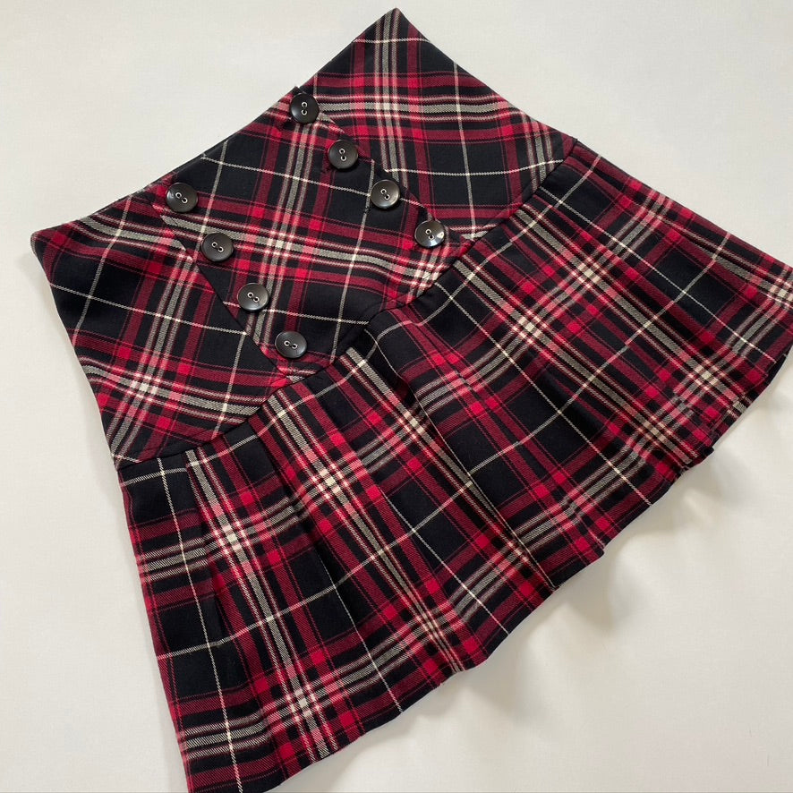 CHARLOTTE RUSSE BLACK AND RED PLAID SKIRT