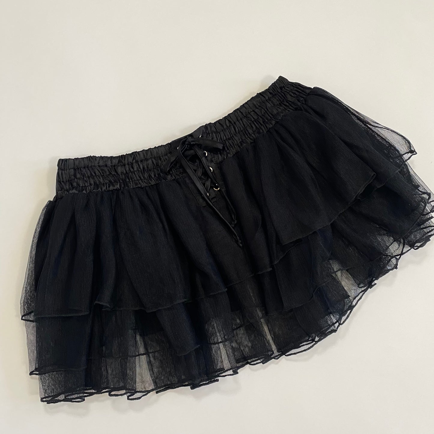 HOT TOPIC BLACK MINI SKIRT