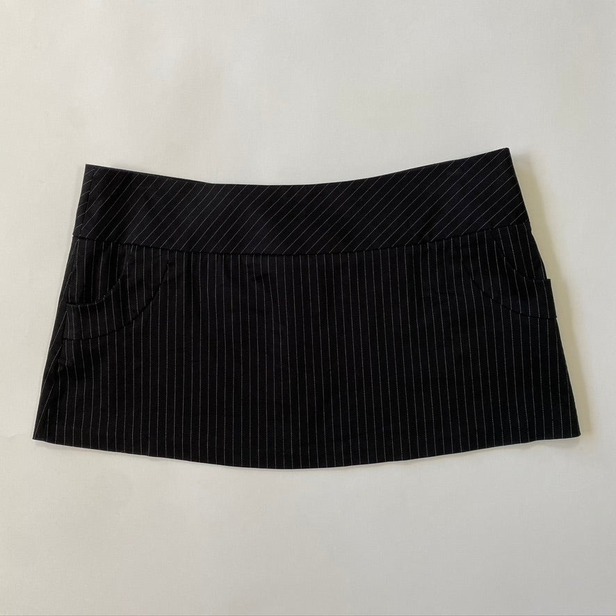 XXI LOW WAIST BLACK MINI SKIRT